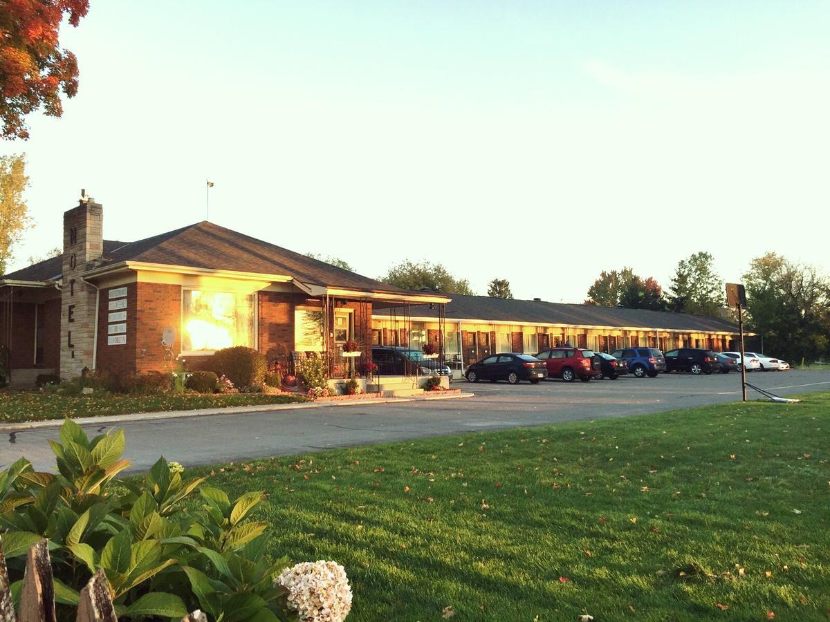 Park Place Motel & Suites Tweed Buitenkant foto